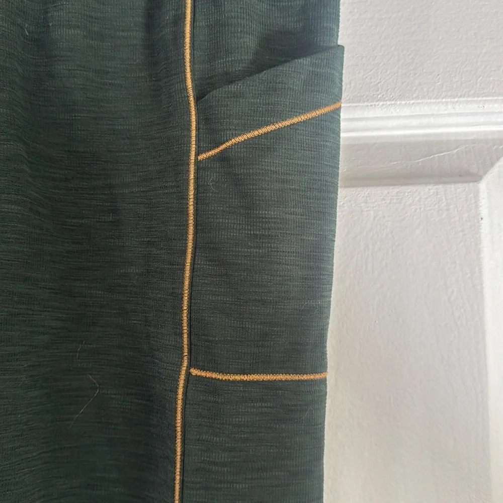 Prana Forest Green Leggings Pockets Medium soft Gold Threading